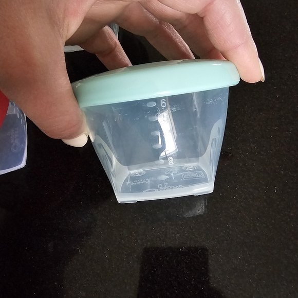 Colorful Food Storage Containers - Picture 4 of 8